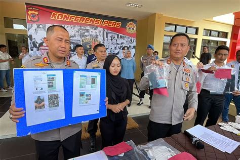 ngentot di kebun|Suami Rekam Adegan Pribadi Sang Istri di Kebun Teh。